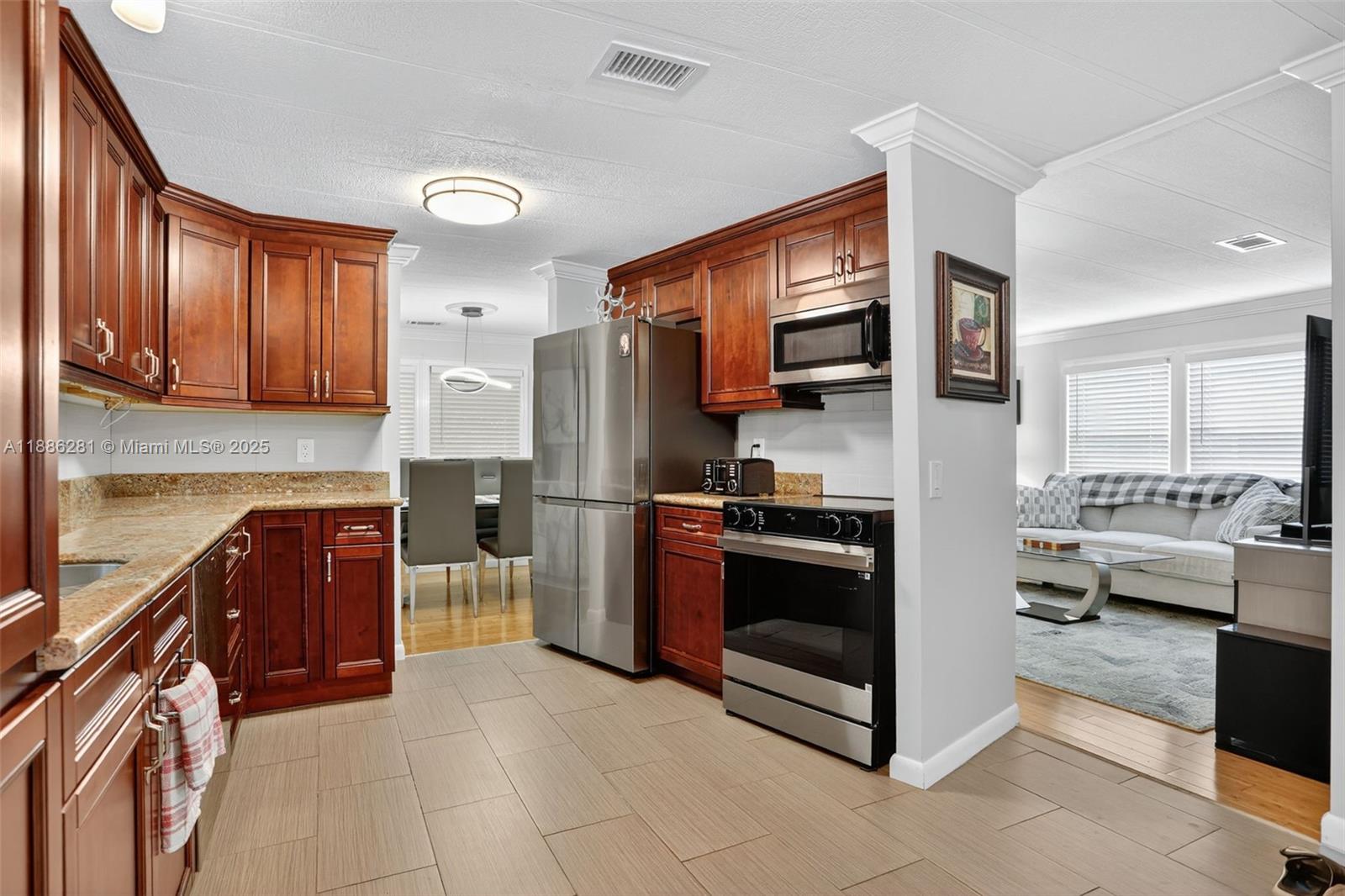 HIGHLAND MEADOWS ESTATES - Residential
