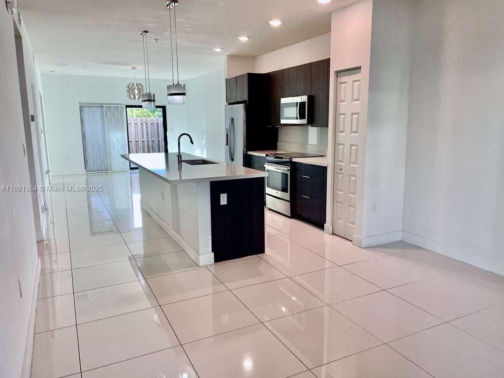 APEX AT PARK CENTRAL COND - Residential