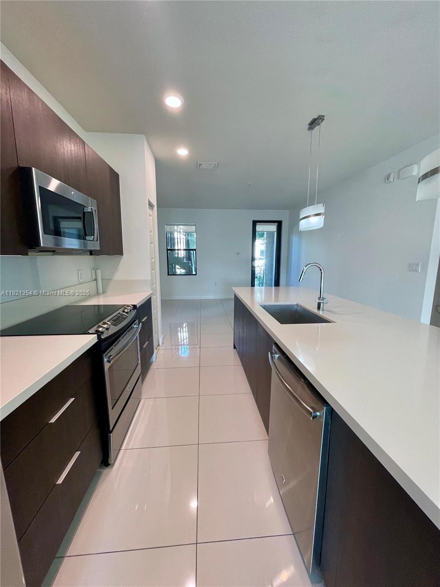 APEX AT PARK CENTRAL COND - Residential