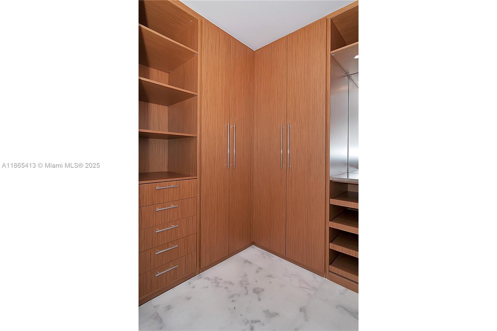 BAL HARBOUR NORTH SOUTH C - Residential Lease