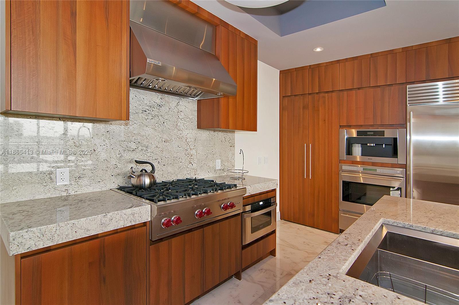 BAL HARBOUR NORTH SOUTH C - Residential Lease