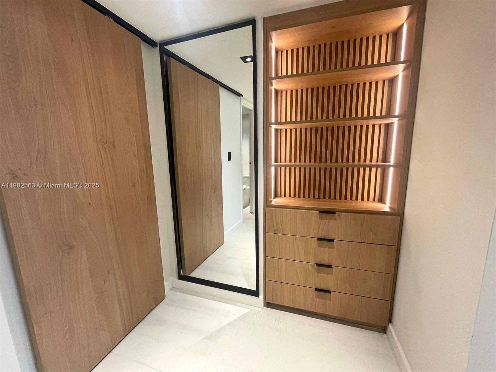 ARLEN HOUSE EAST CONDO - Residential