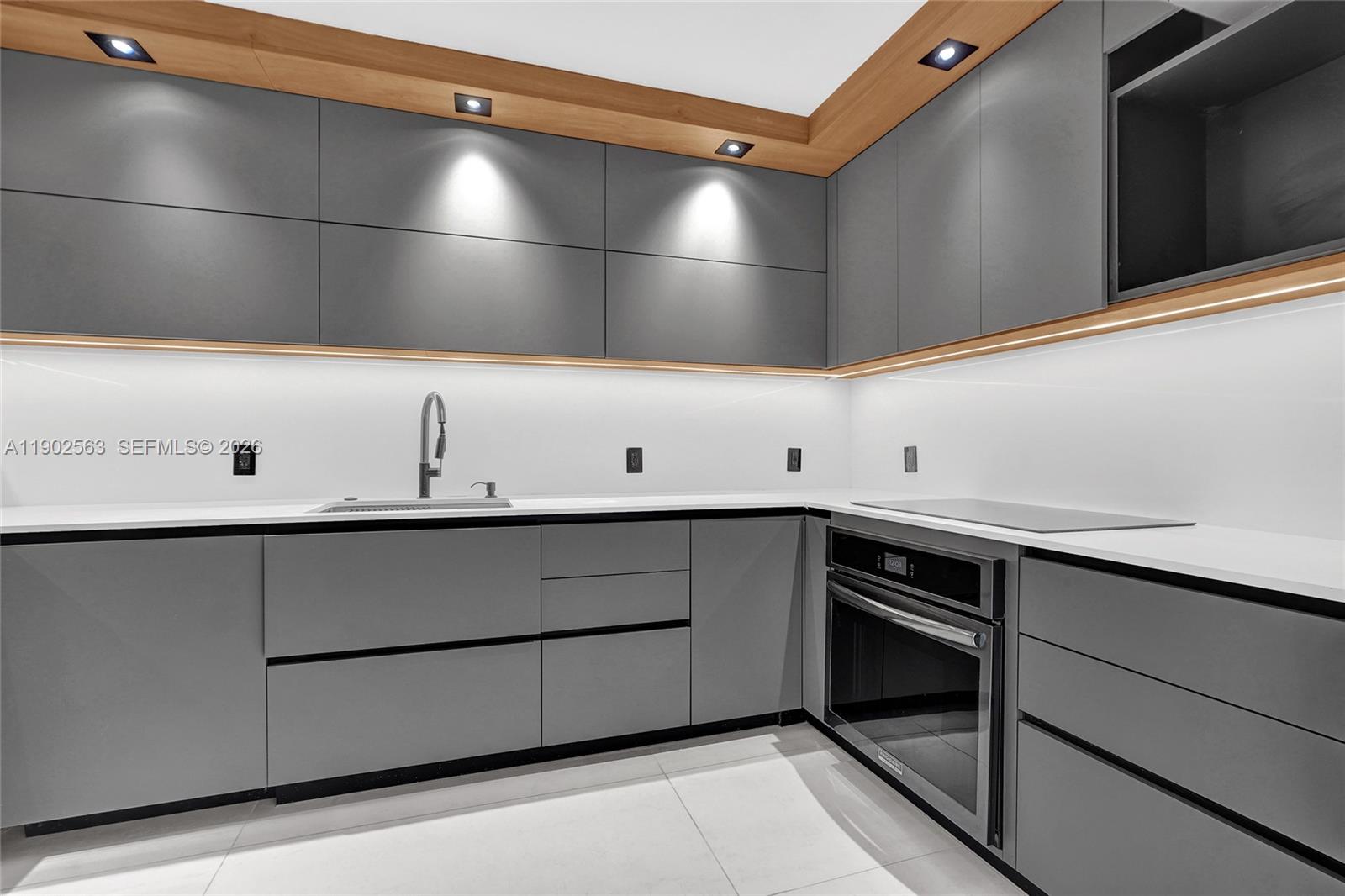 ARLEN HOUSE EAST CONDO - Residential