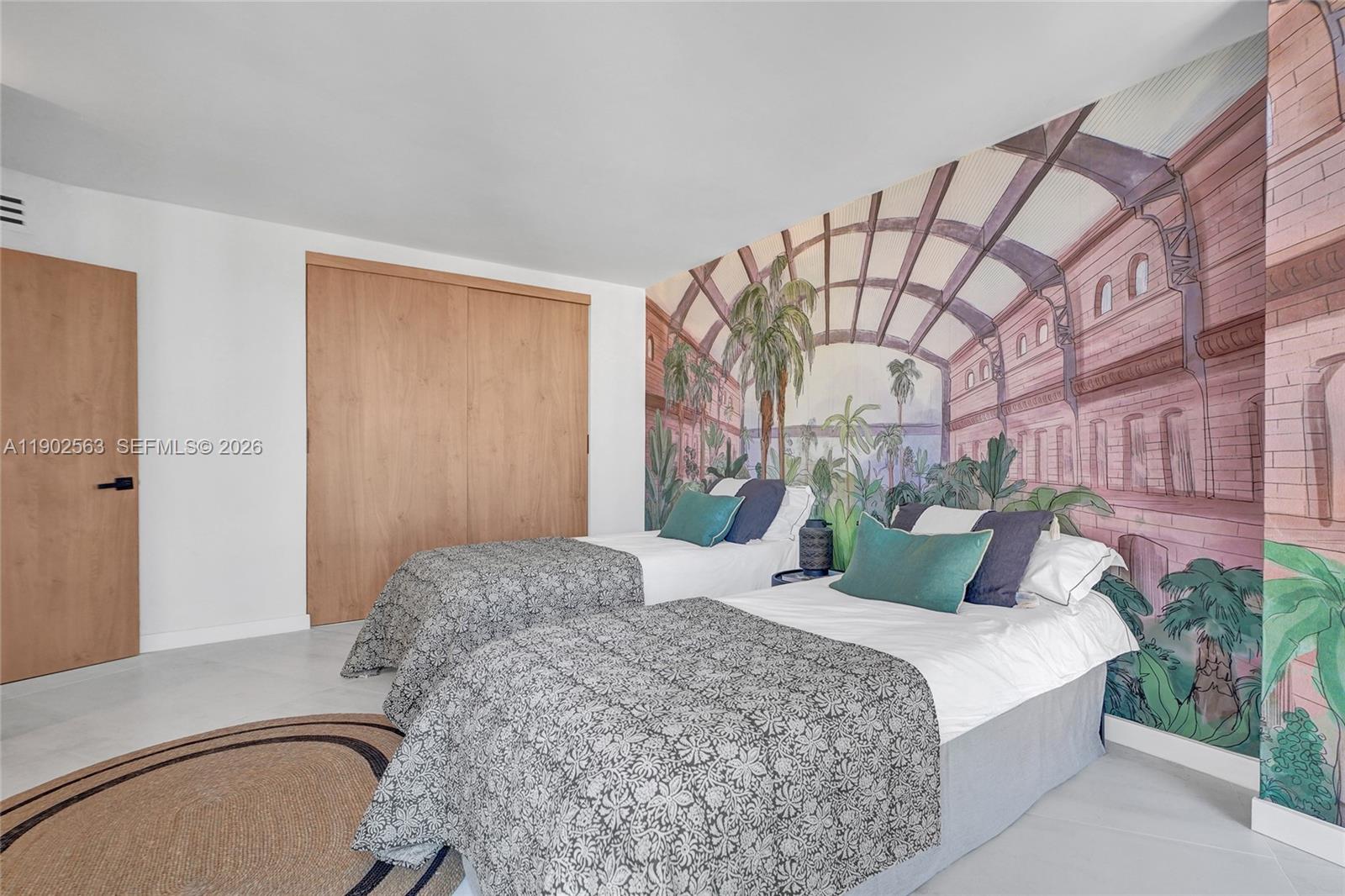 ARLEN HOUSE EAST CONDO - Residential