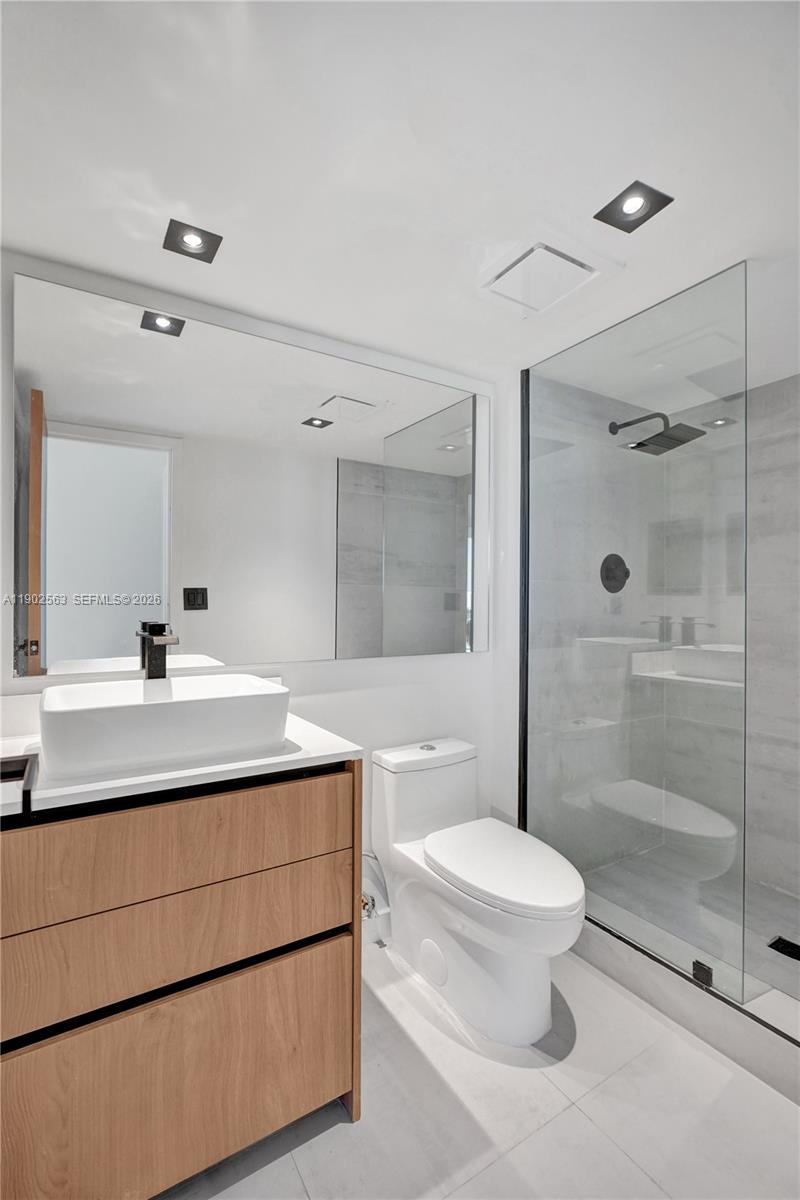 ARLEN HOUSE EAST CONDO - Residential