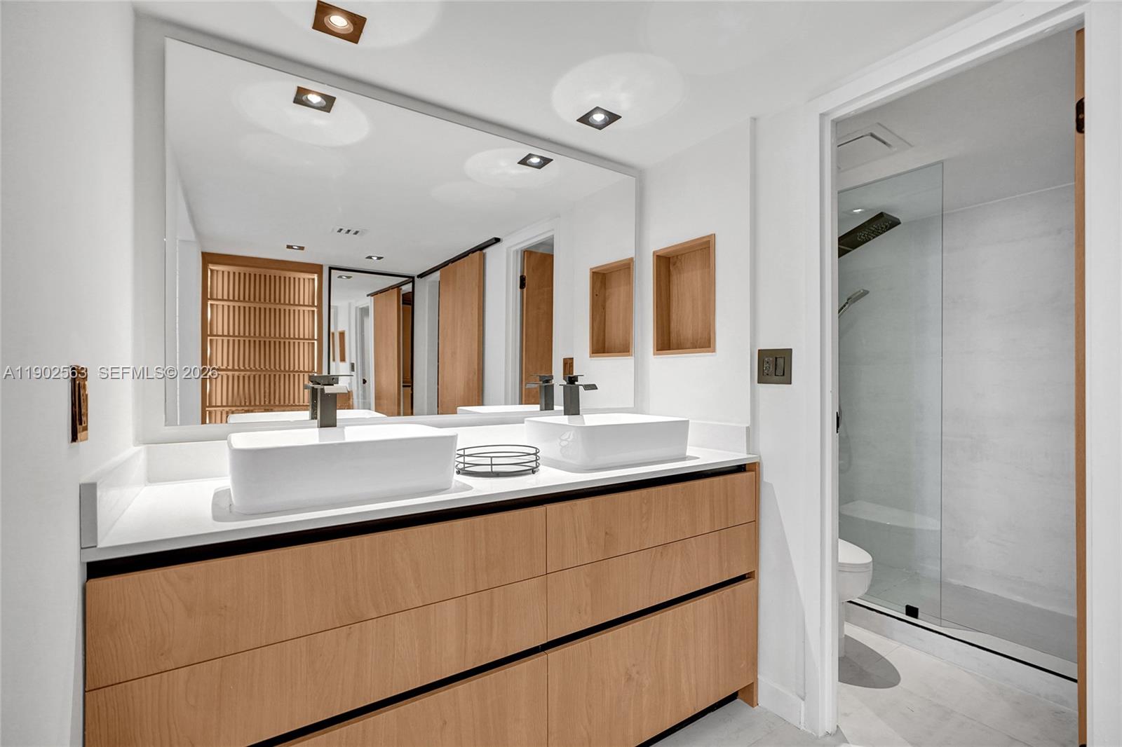 ARLEN HOUSE EAST CONDO - Residential