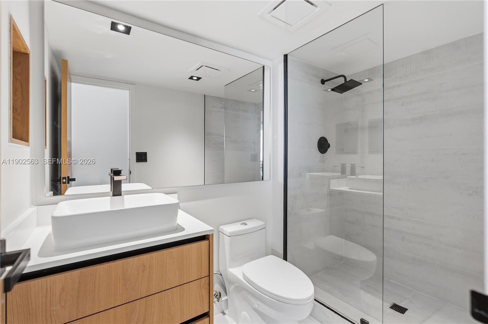 ARLEN HOUSE EAST CONDO - Residential