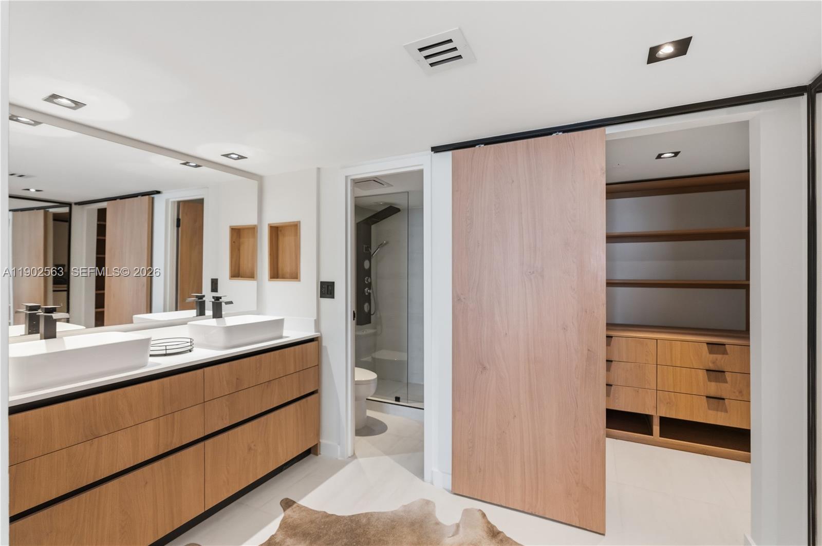 ARLEN HOUSE EAST CONDO - Residential