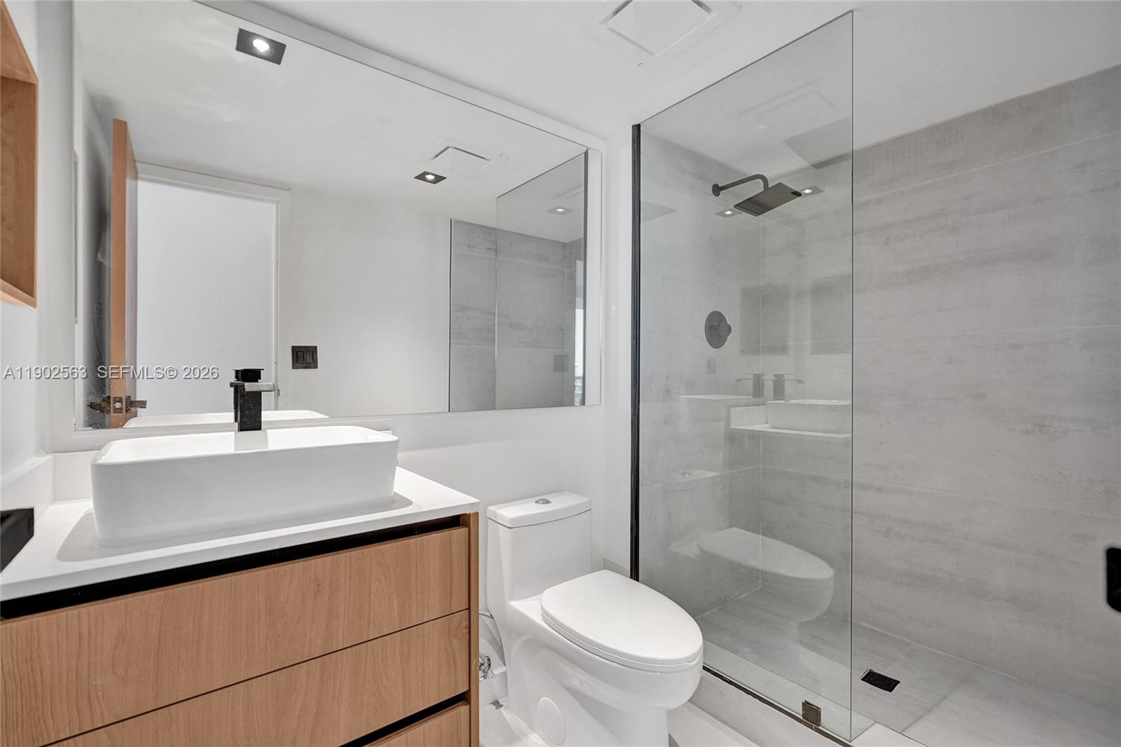 ARLEN HOUSE EAST CONDO - Residential