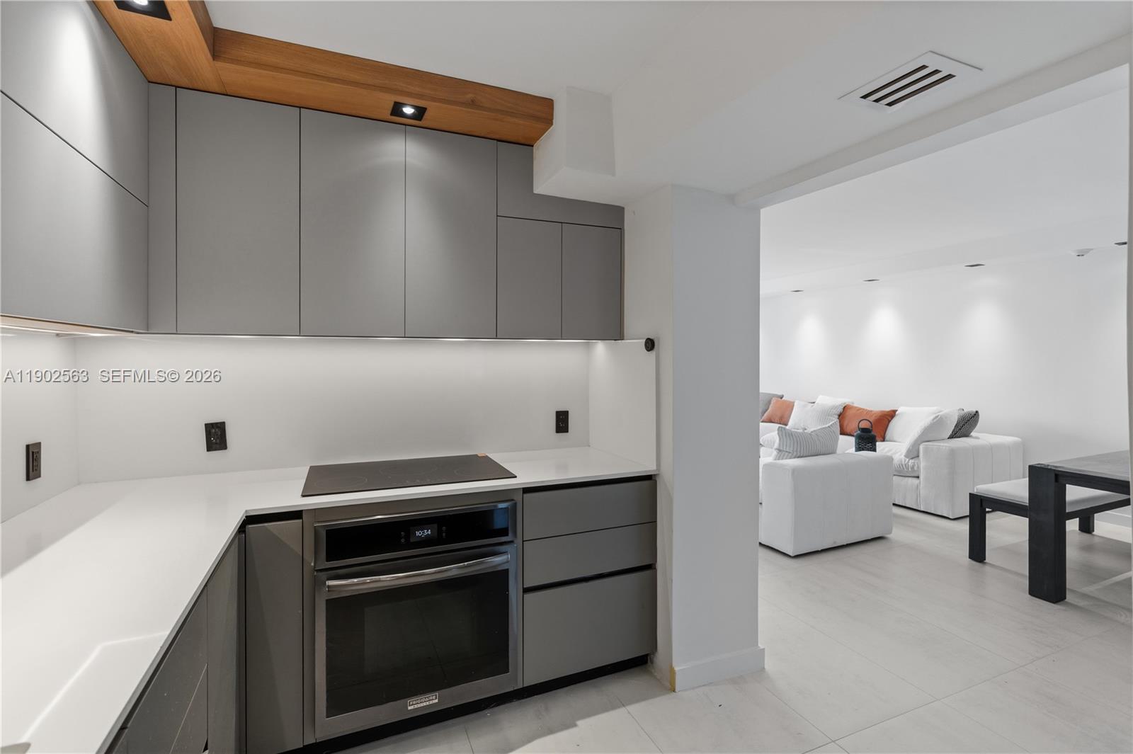 ARLEN HOUSE EAST CONDO - Residential