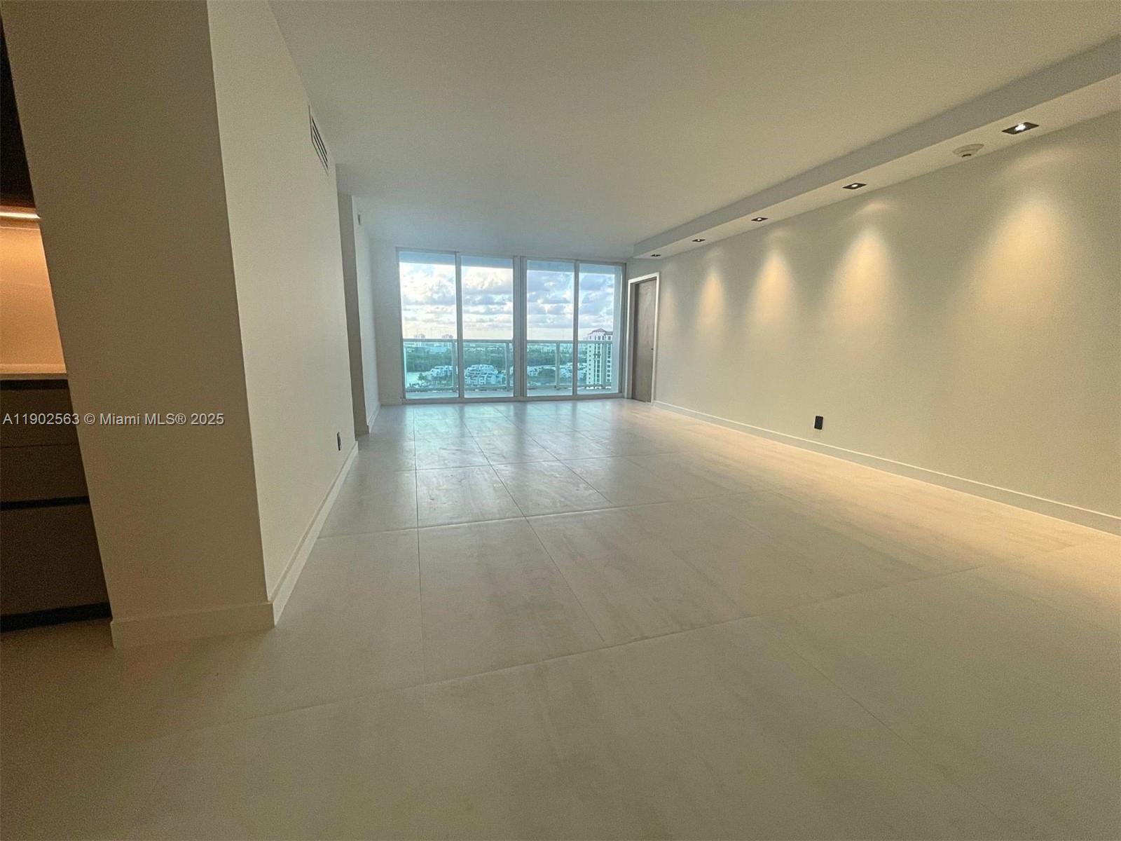 ARLEN HOUSE EAST CONDO - Residential