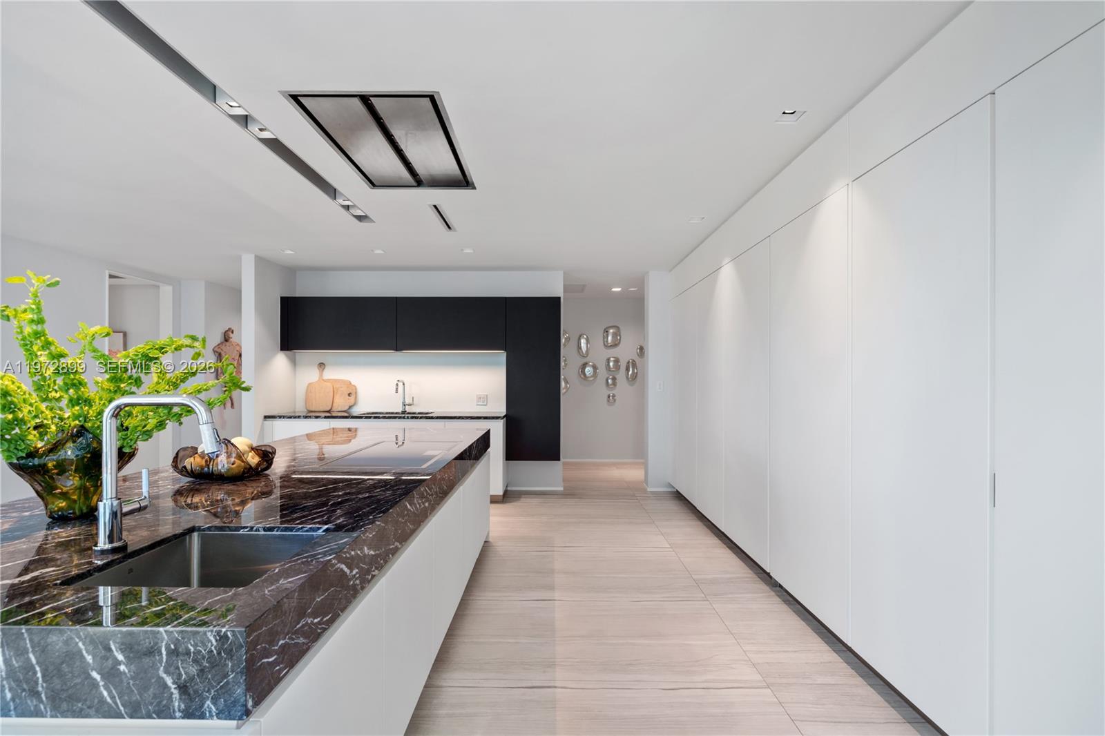 ONE THOUSAND MUSEUM CONDO - Residential