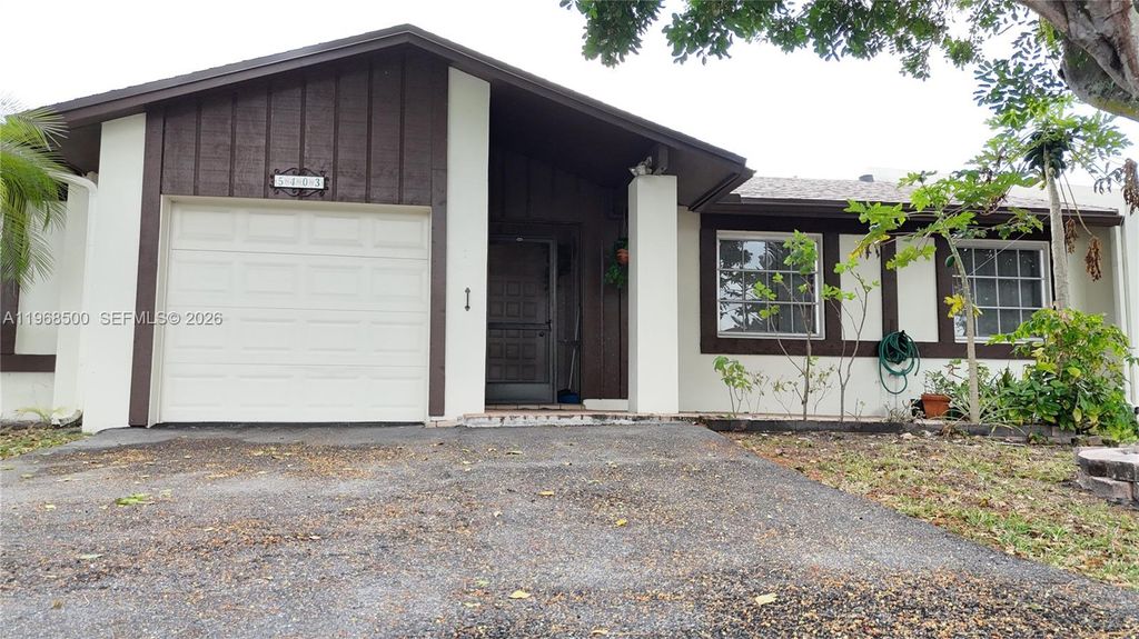 Photo of 5403 Laurel Oak St, Delray Beach, FL 33484 (MLS # A11968500)