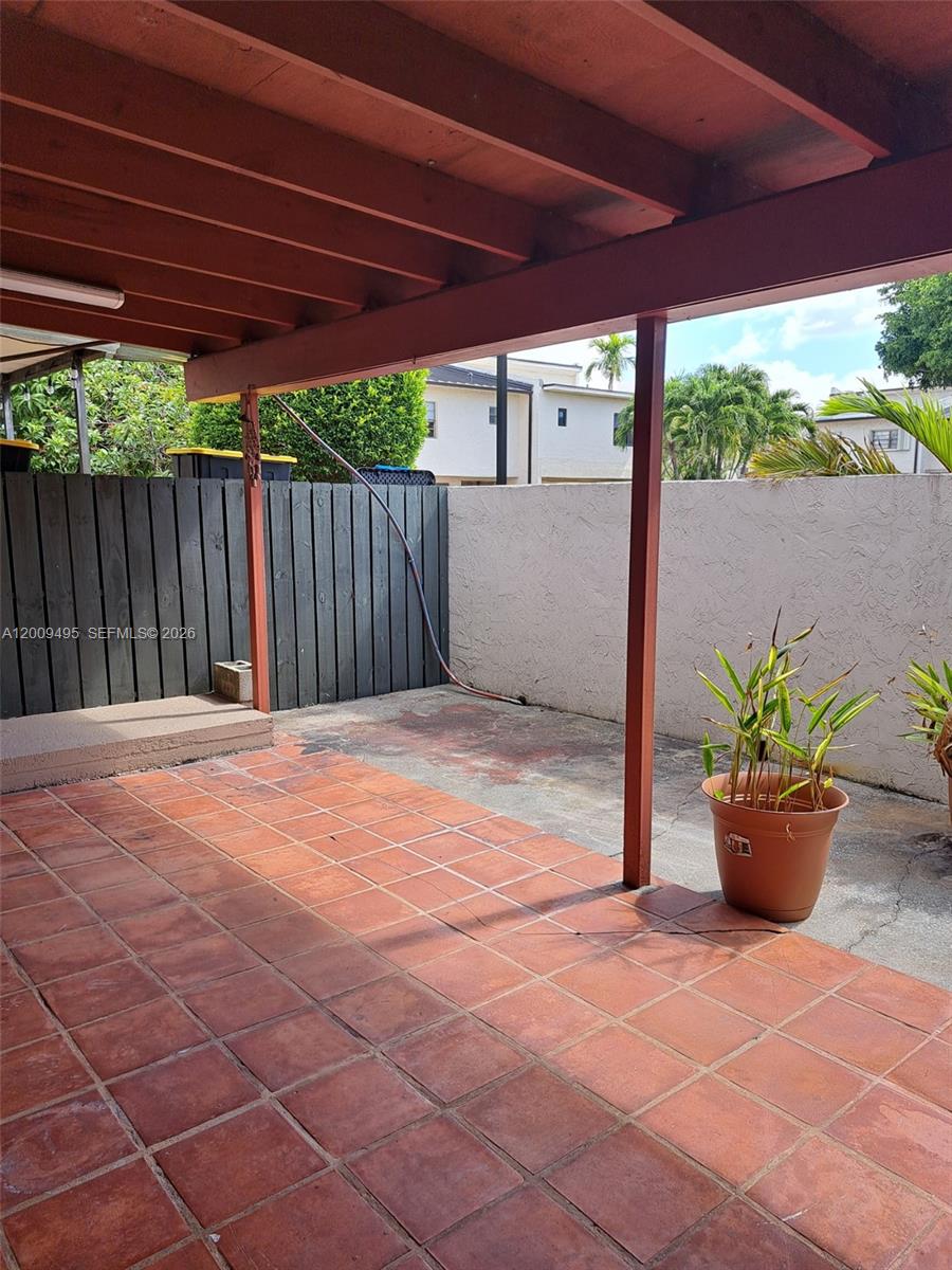 FLORIDA 2000 CONDO - Residential