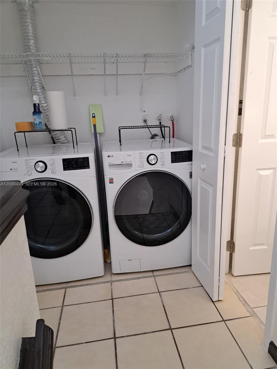 FLORIDA 2000 CONDO - Residential