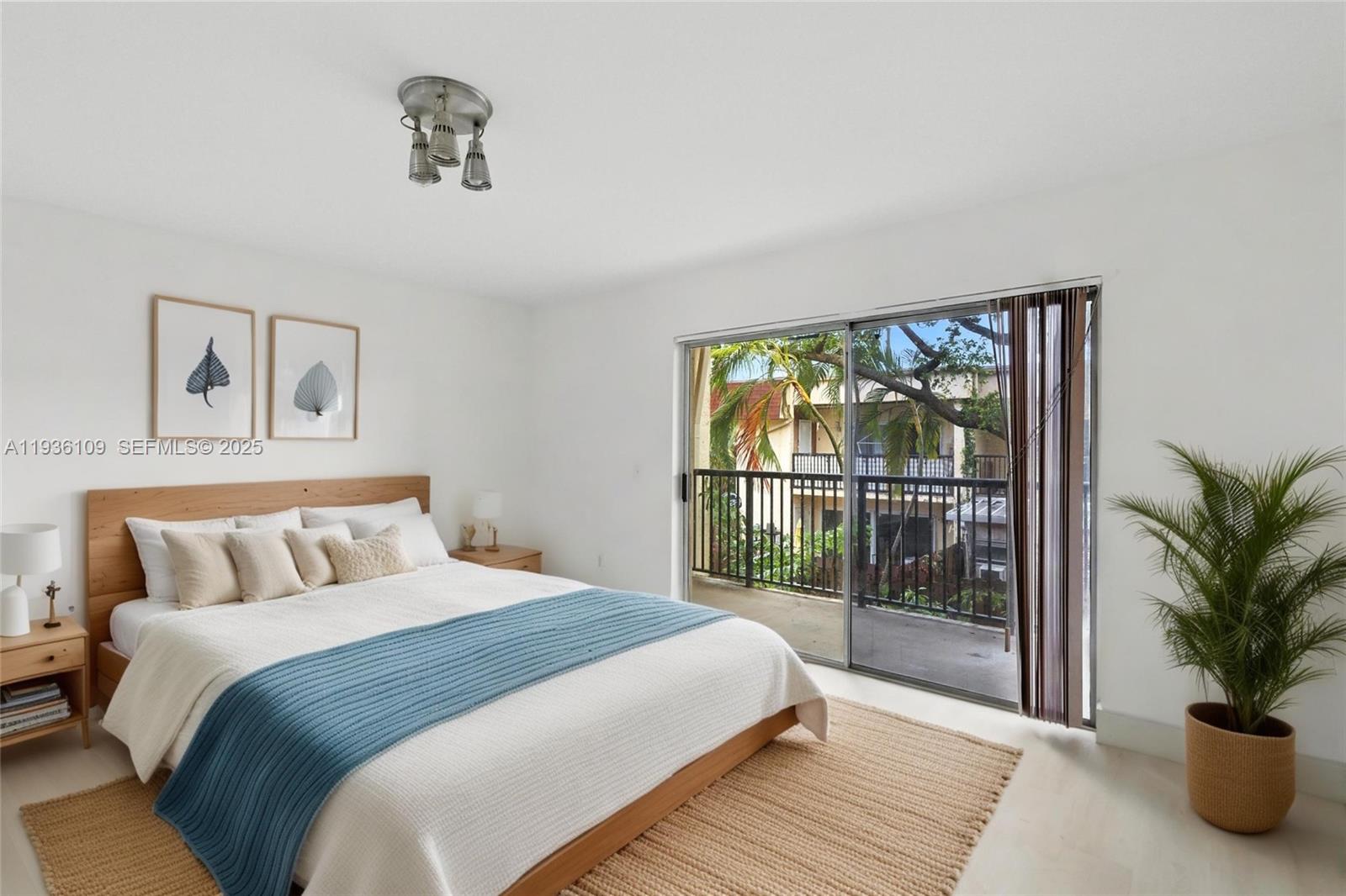 BRENTWOOD WEST TOWNHOUSES - Residential