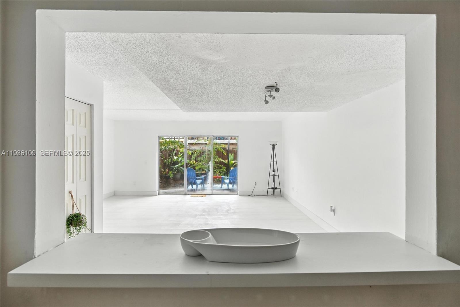 BRENTWOOD WEST TOWNHOUSES - Residential