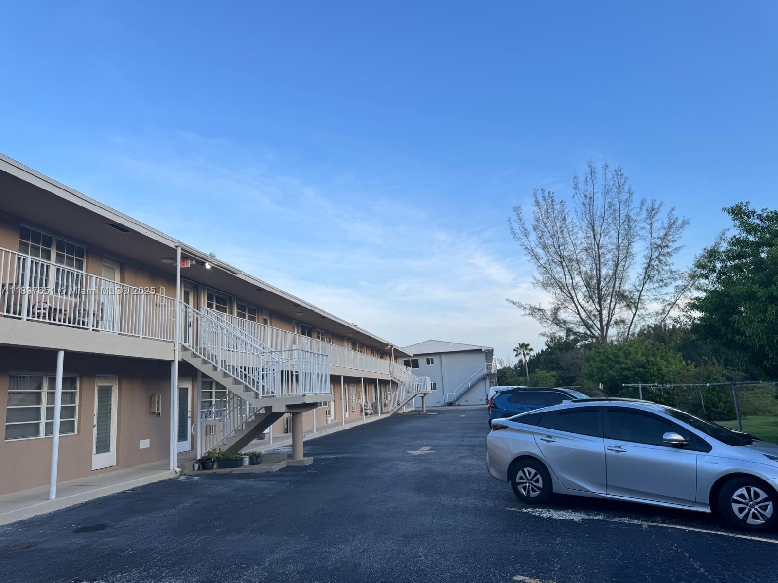 500 Layne Blvd 15