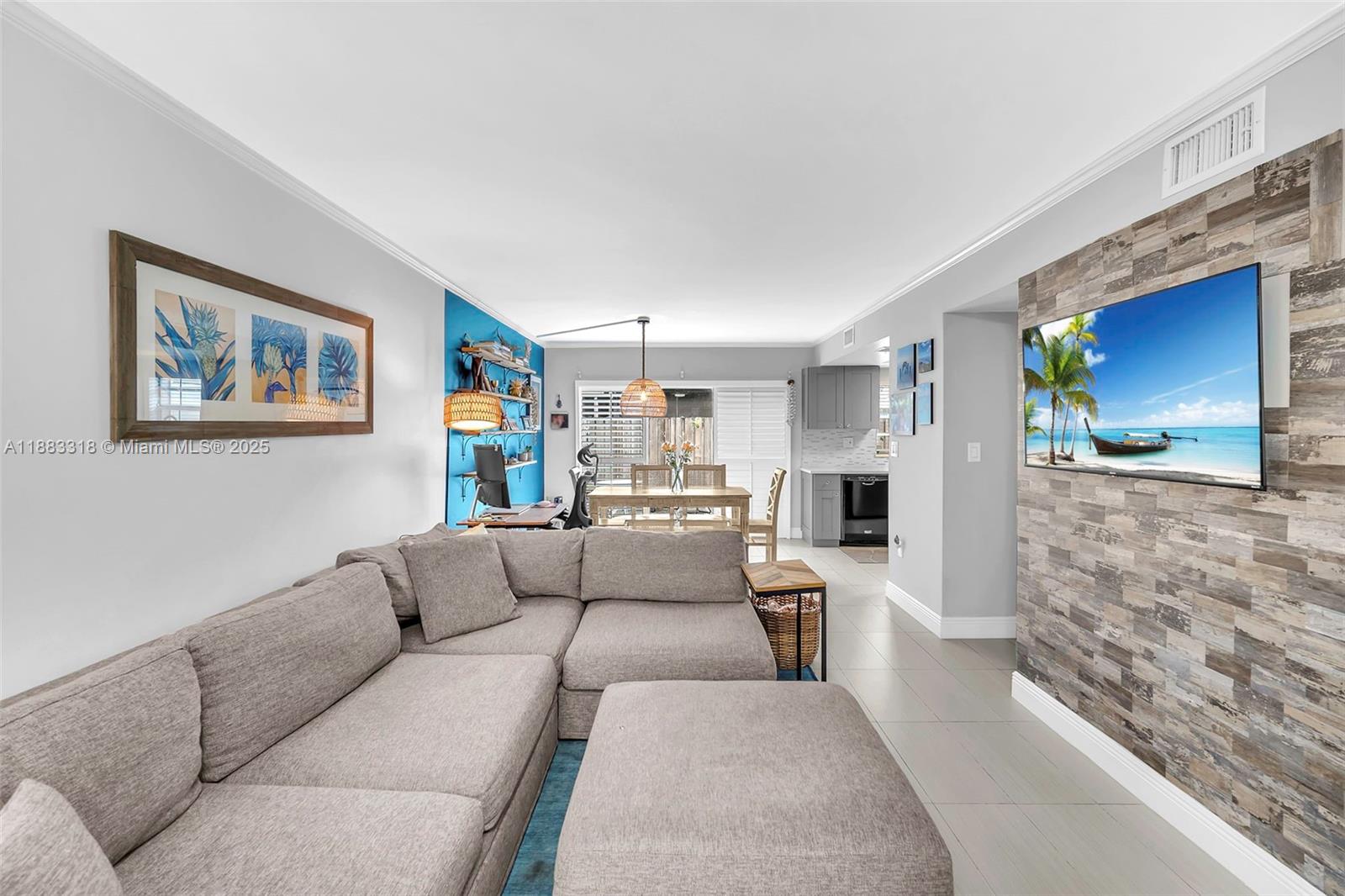 Flamingo Lakes - Residential