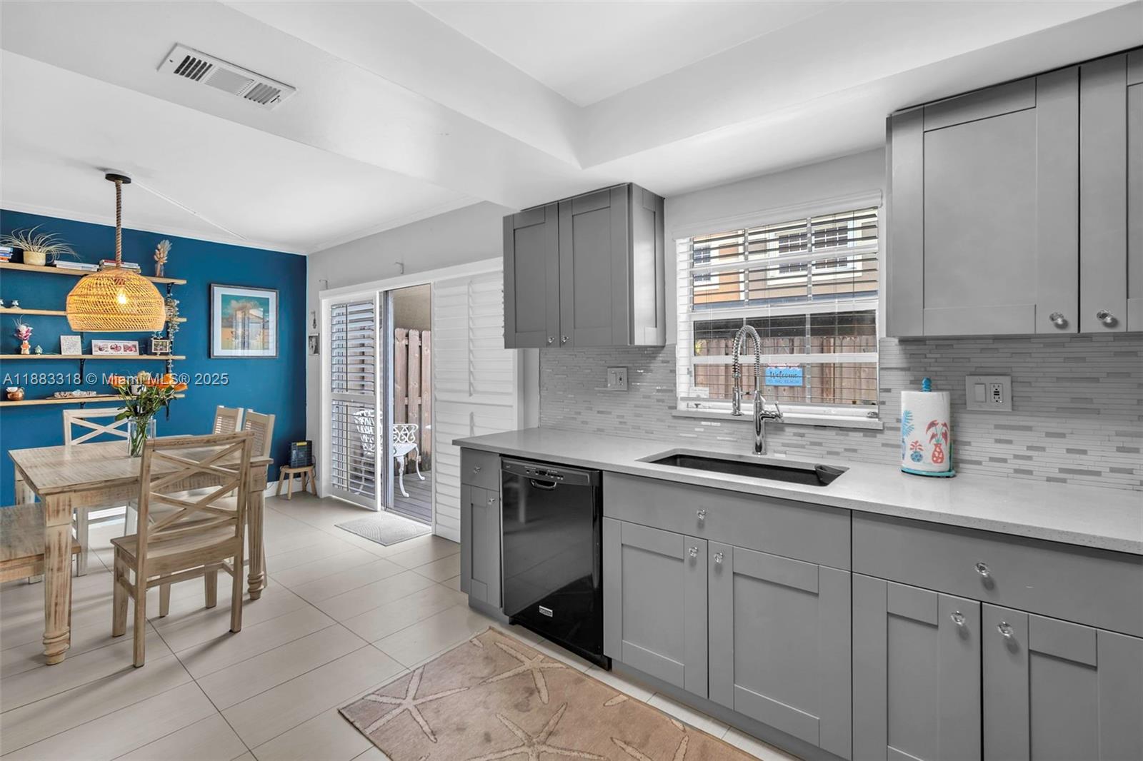Flamingo Lakes - Residential