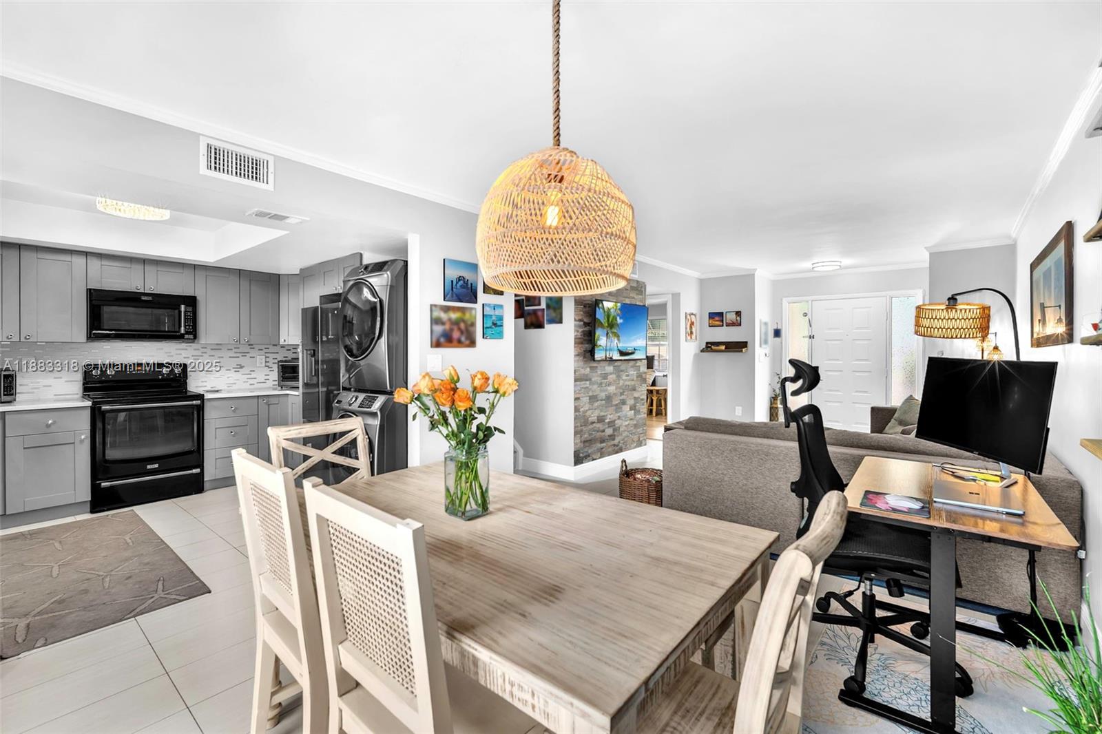 Flamingo Lakes - Residential