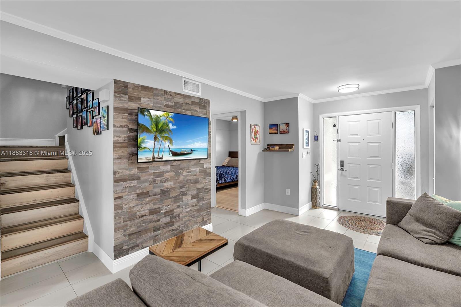 Flamingo Lakes - Residential