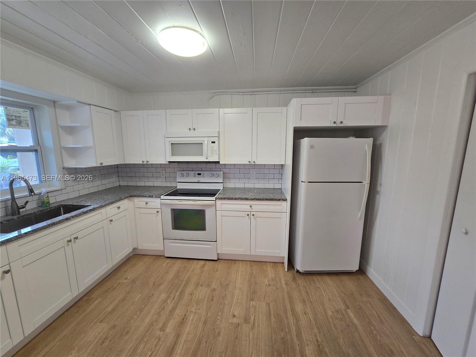 View photos, virtual tours, details... 4000 Greenwood Ave