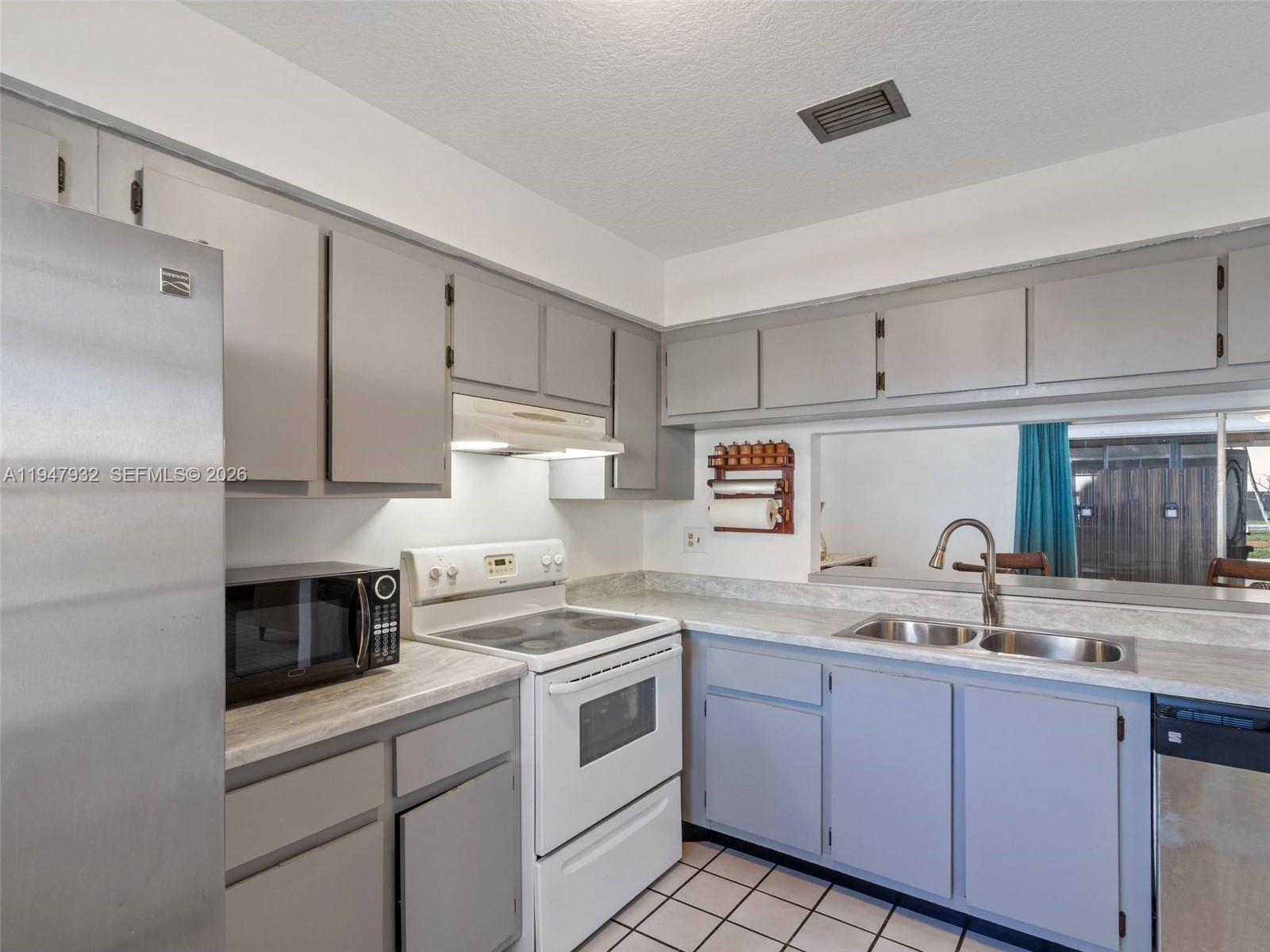 PANACHE SEC 3 - Residential