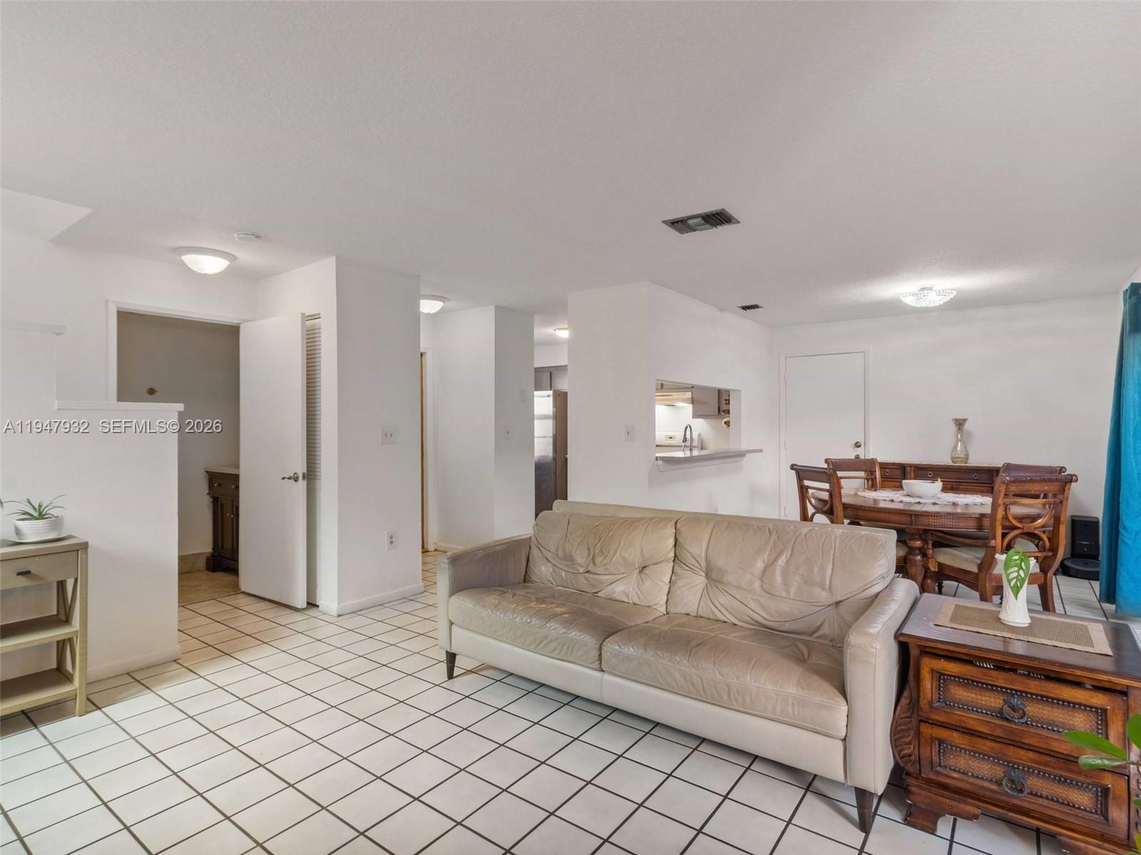 PANACHE SEC 3 - Residential