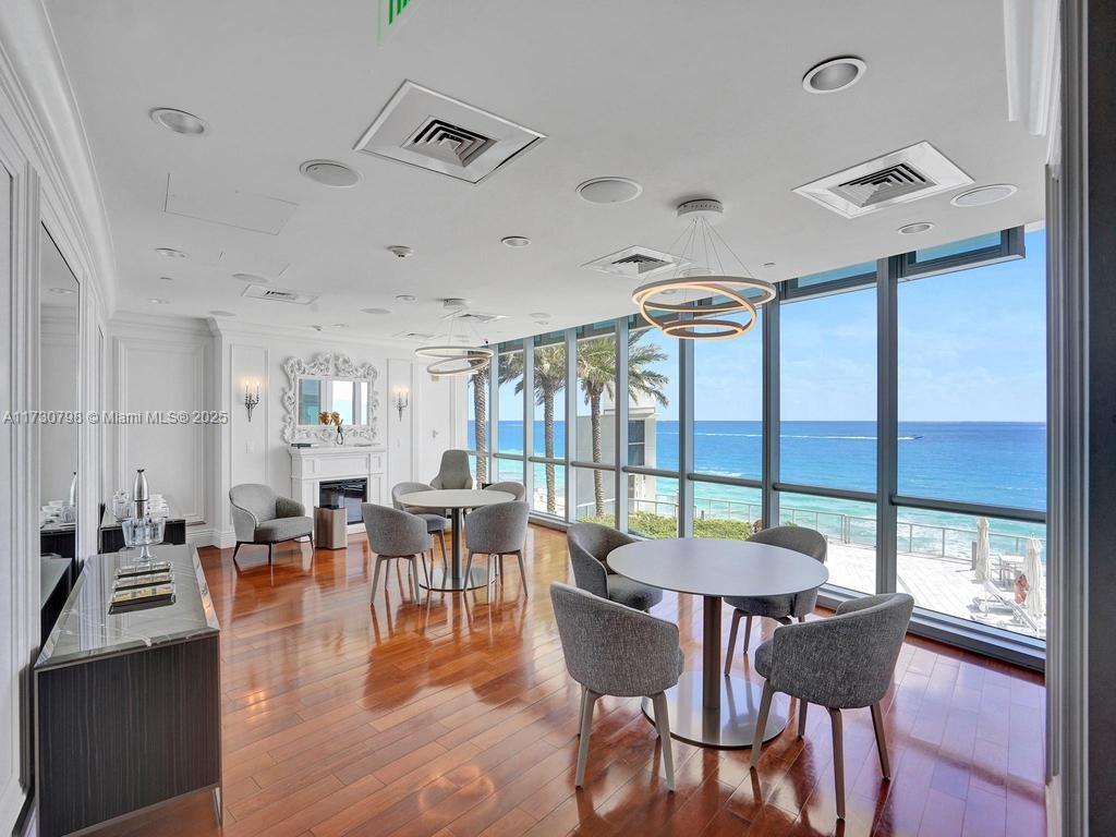JADE OCEAN CONDO - Residential