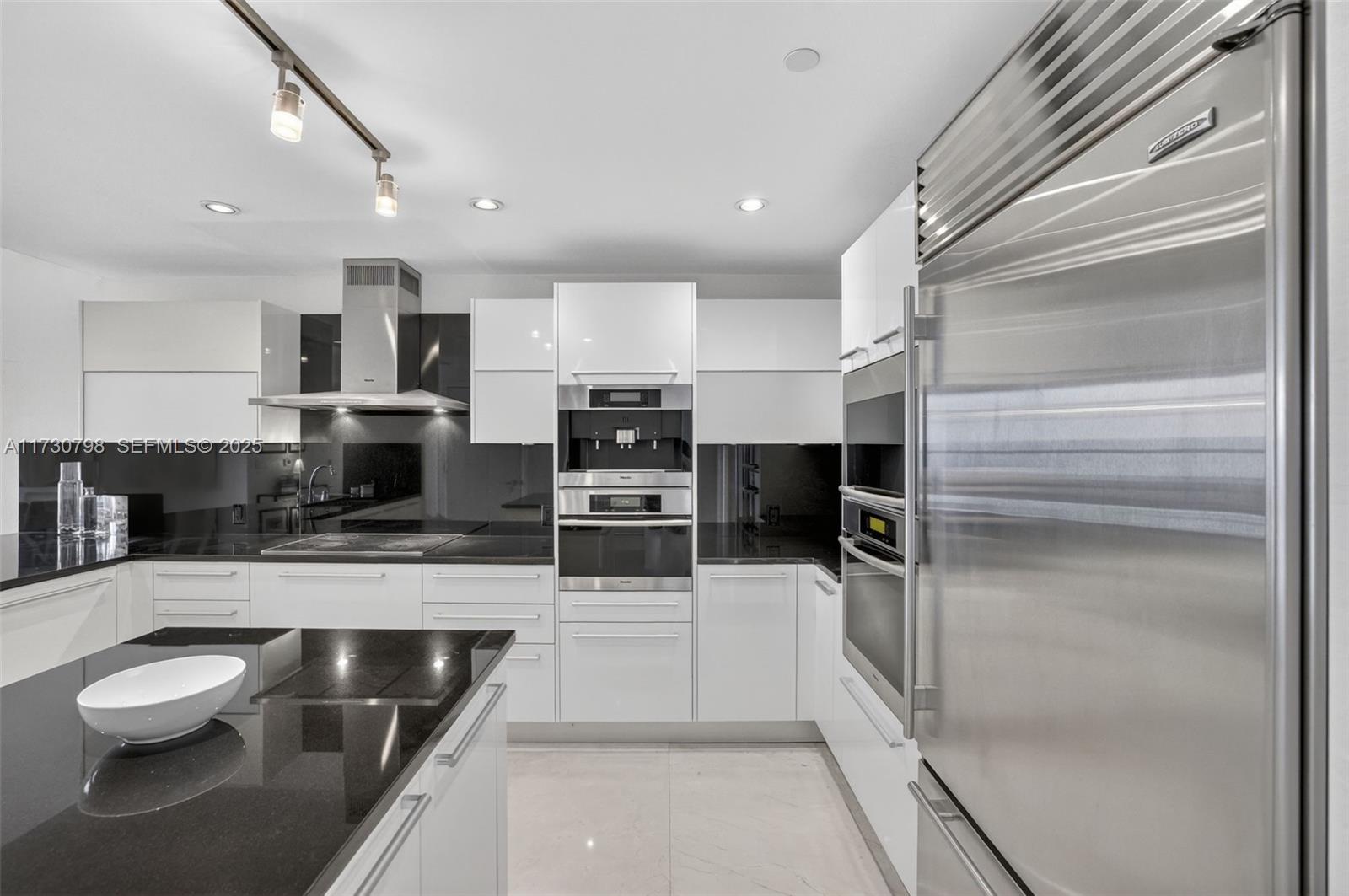 JADE OCEAN CONDO - Residential