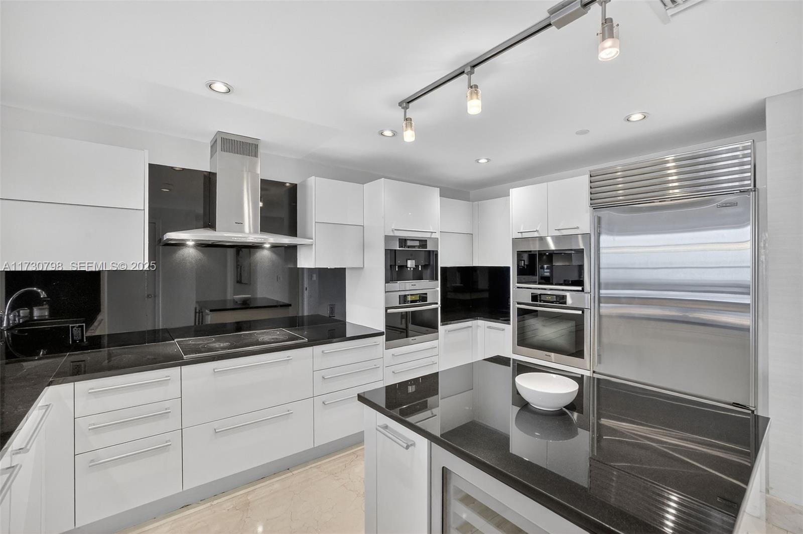 JADE OCEAN CONDO - Residential