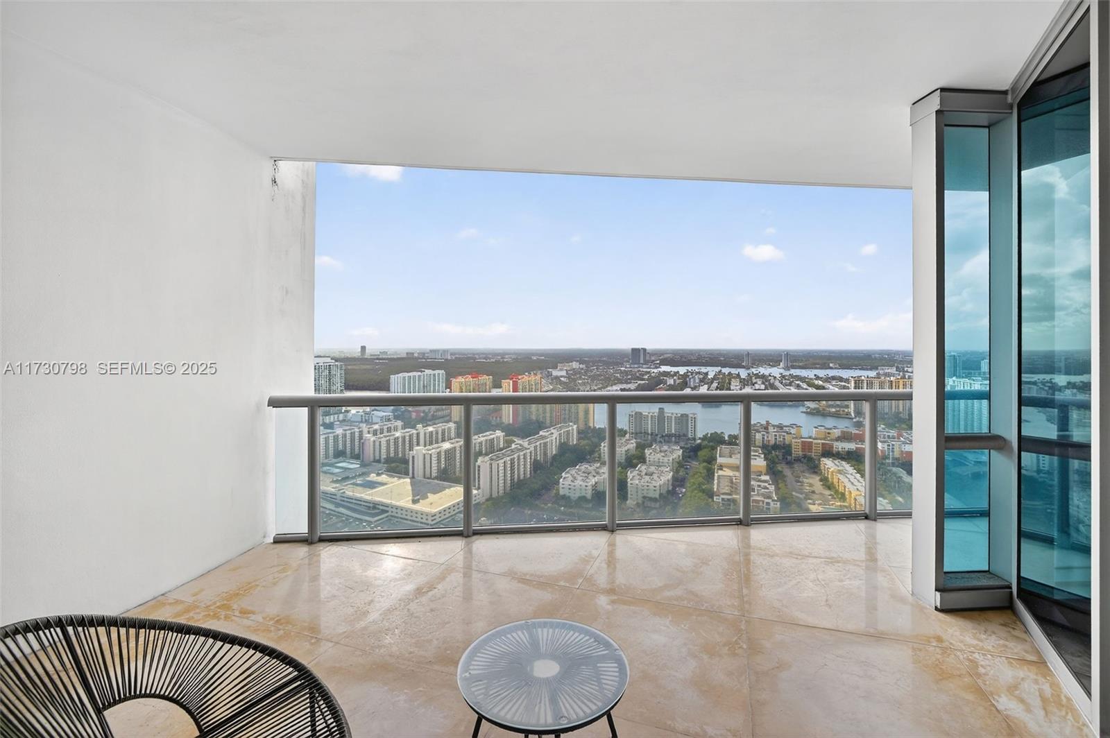 JADE OCEAN CONDO - Residential