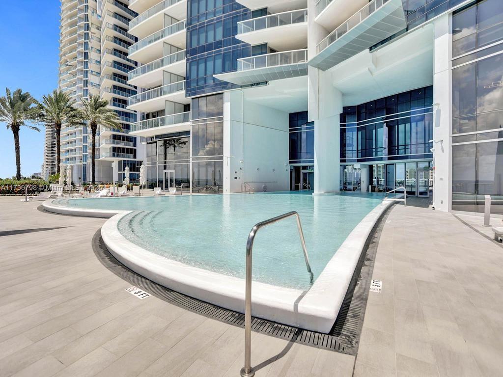 JADE OCEAN CONDO - Residential