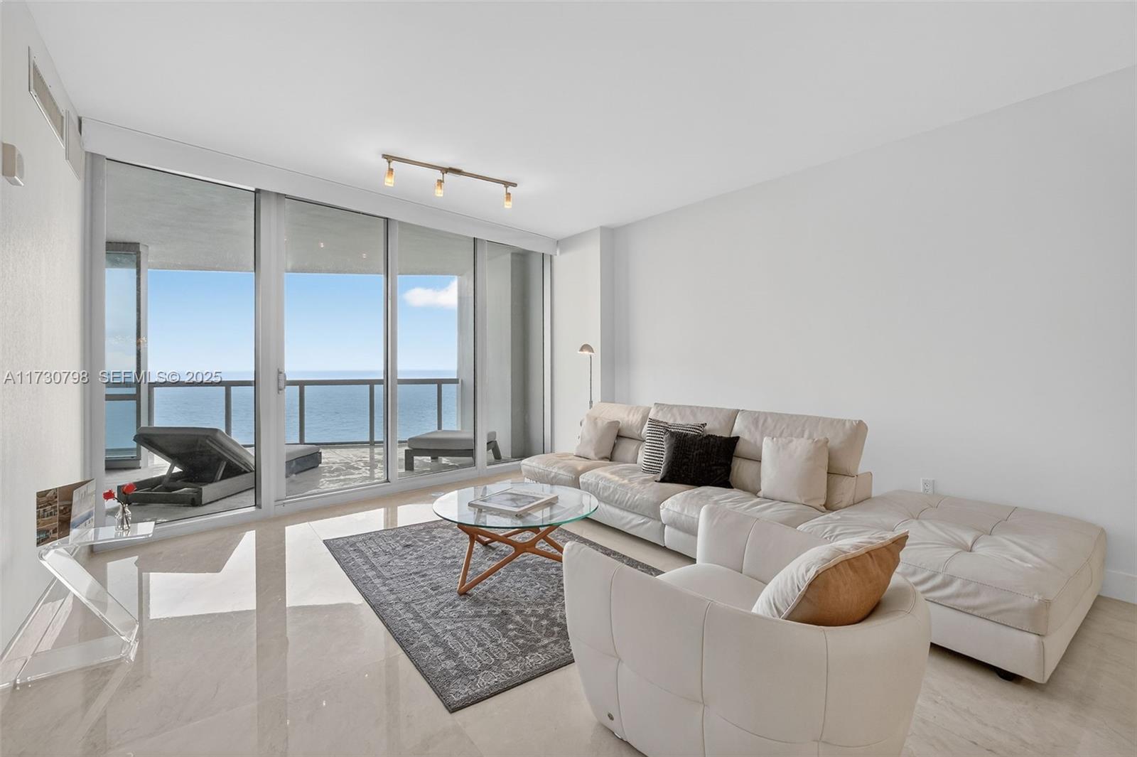 JADE OCEAN CONDO - Residential