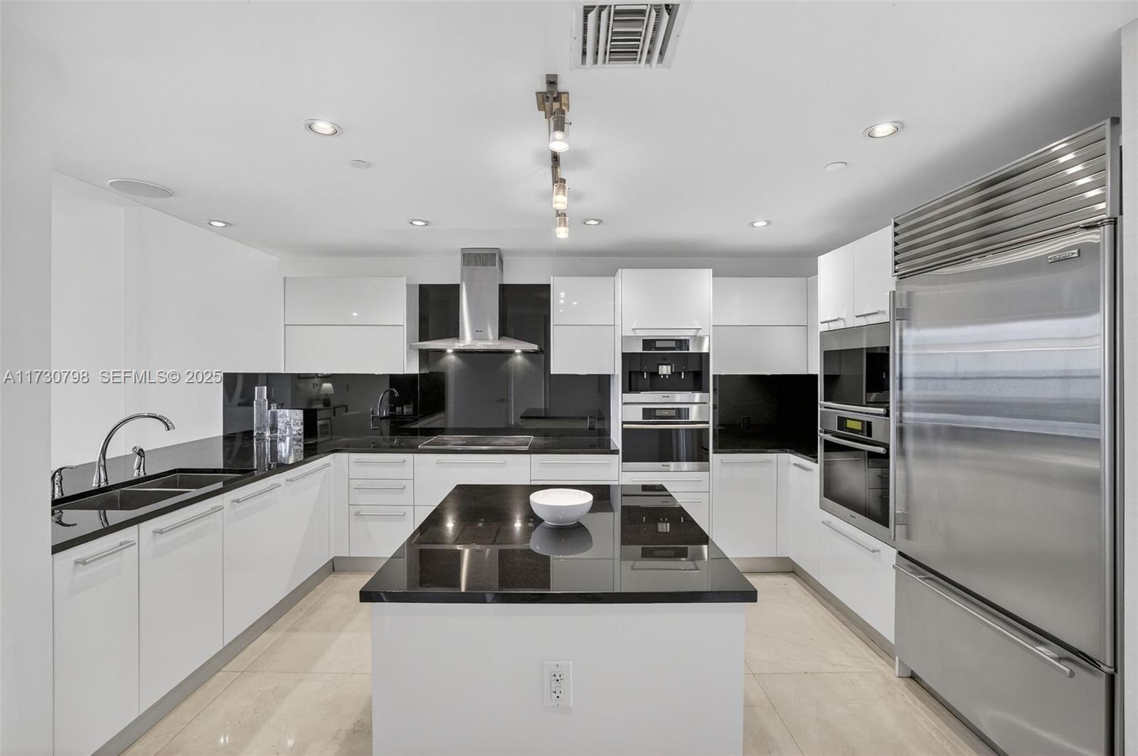 JADE OCEAN CONDO - Residential