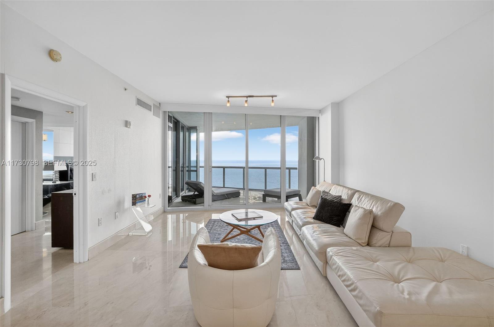JADE OCEAN CONDO - Residential