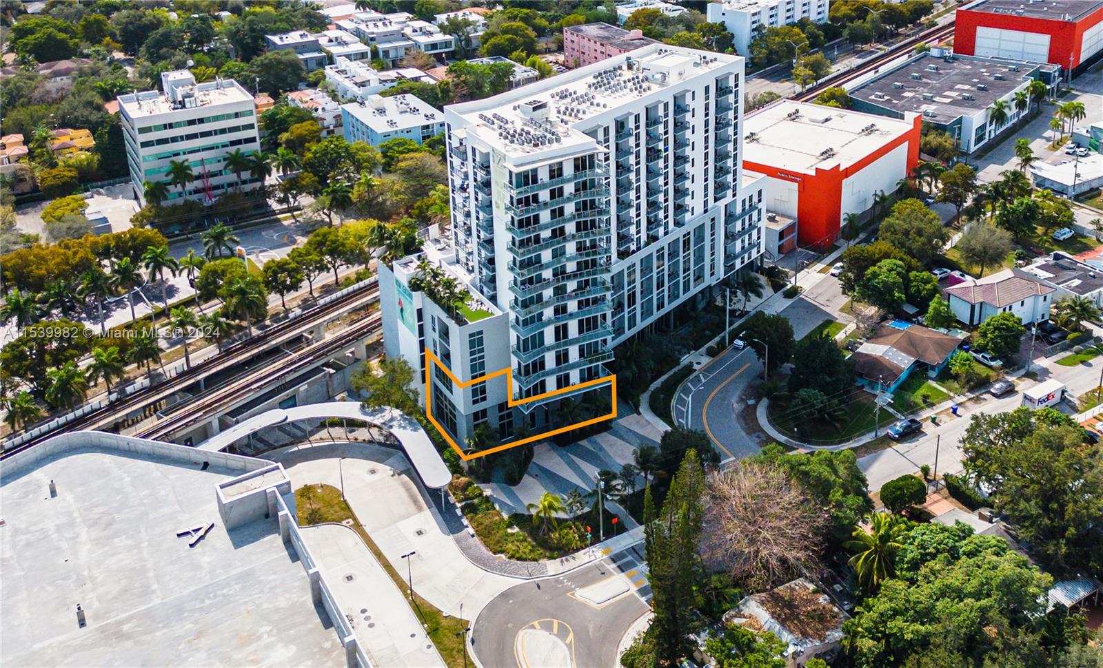 The opportunity to lease a ground floor commercial space at the 130 apartment building, Zoi House. The retail/office spaces are conveniently located right next to the Coconut Grove Metrorail station and minutes away from downtown Coconut Grove, Brickell, and Coral Gables. These spaces are prime for various uses including a restaurant, gym, cafe, specialty market, event space, office, and other creative uses.