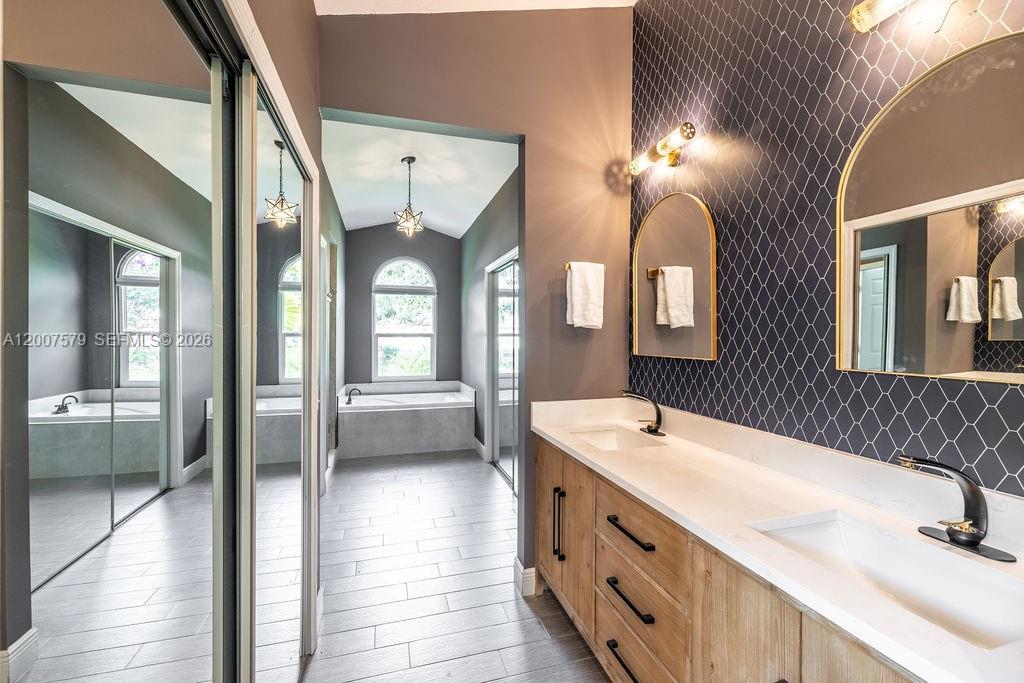 OCEANAIRE HEIGHTS UNIT NO - Residential