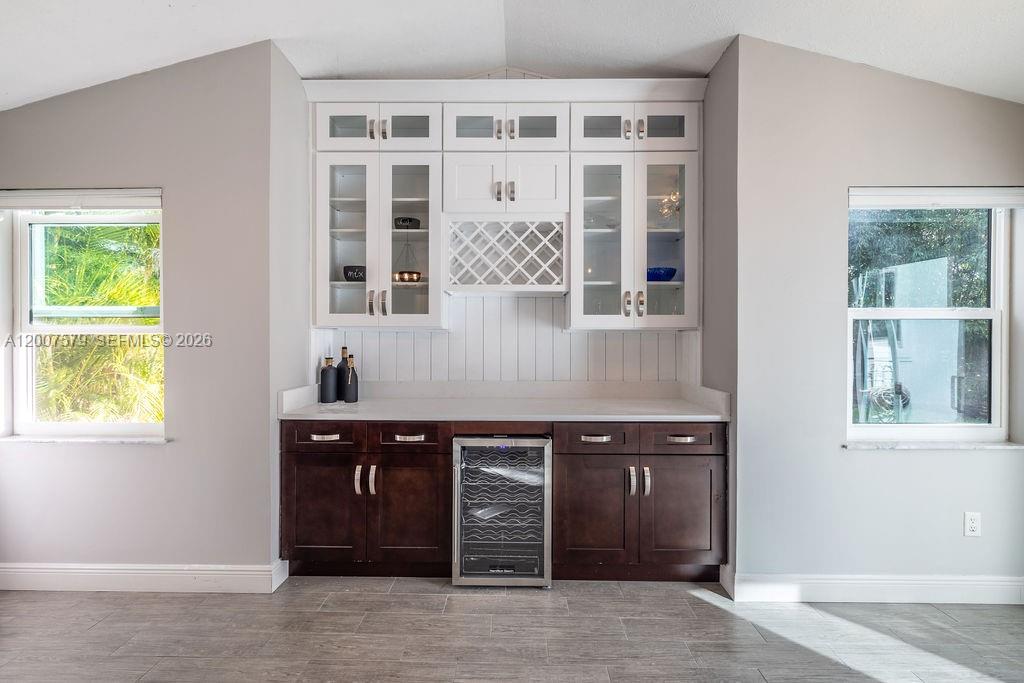 OCEANAIRE HEIGHTS UNIT NO - Residential