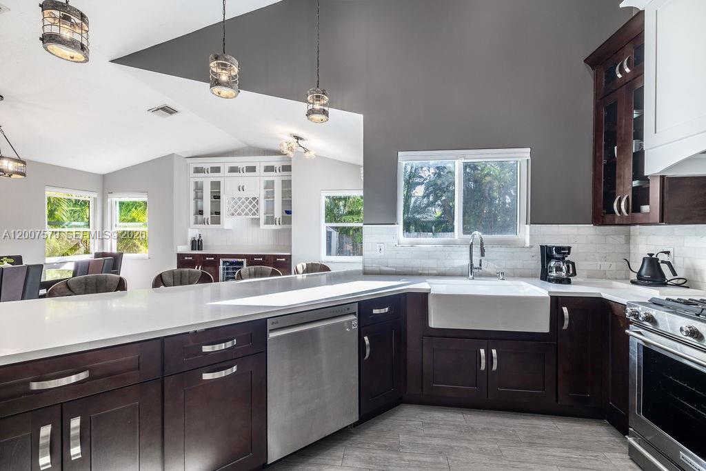 OCEANAIRE HEIGHTS UNIT NO - Residential