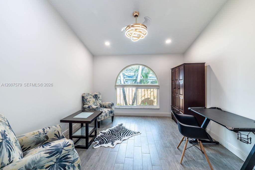 OCEANAIRE HEIGHTS UNIT NO - Residential