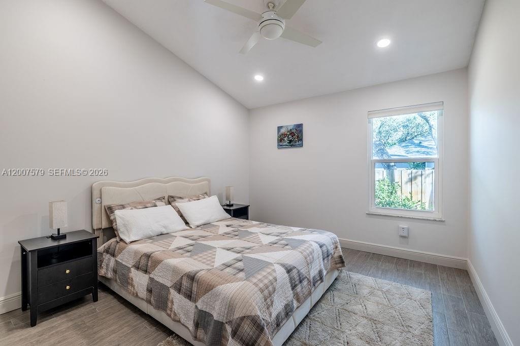 OCEANAIRE HEIGHTS UNIT NO - Residential