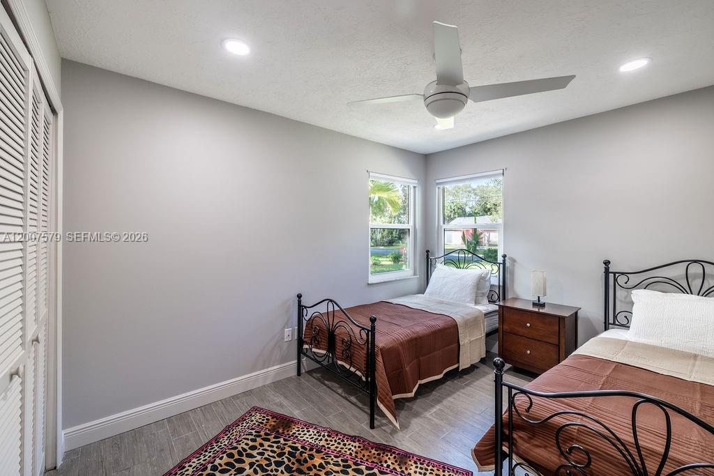 OCEANAIRE HEIGHTS UNIT NO - Residential