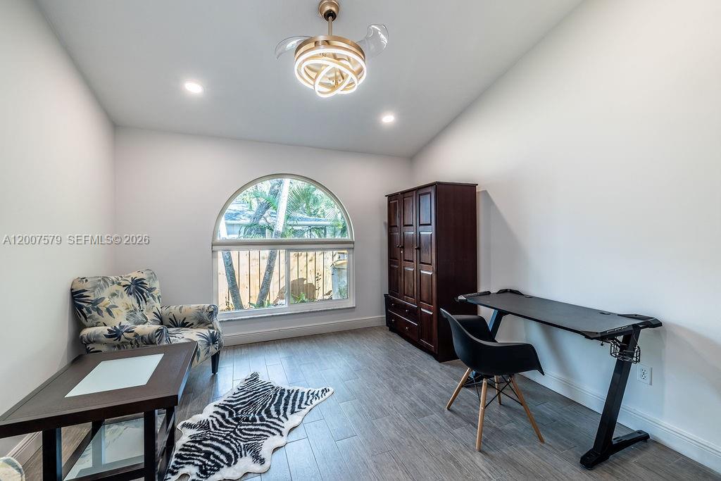 OCEANAIRE HEIGHTS UNIT NO - Residential