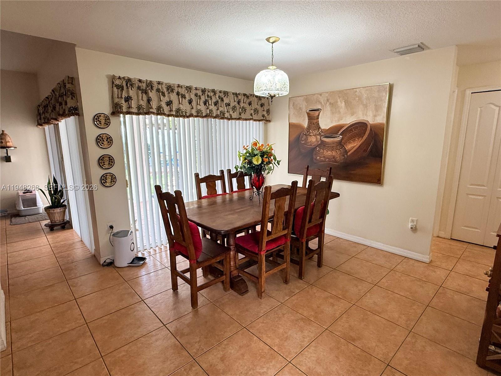 PRINCETONIAN ESTATES - Residential