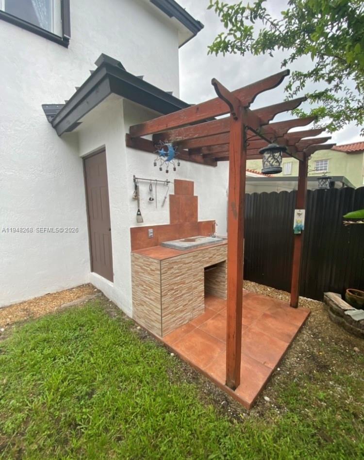 PRINCETONIAN ESTATES - Residential