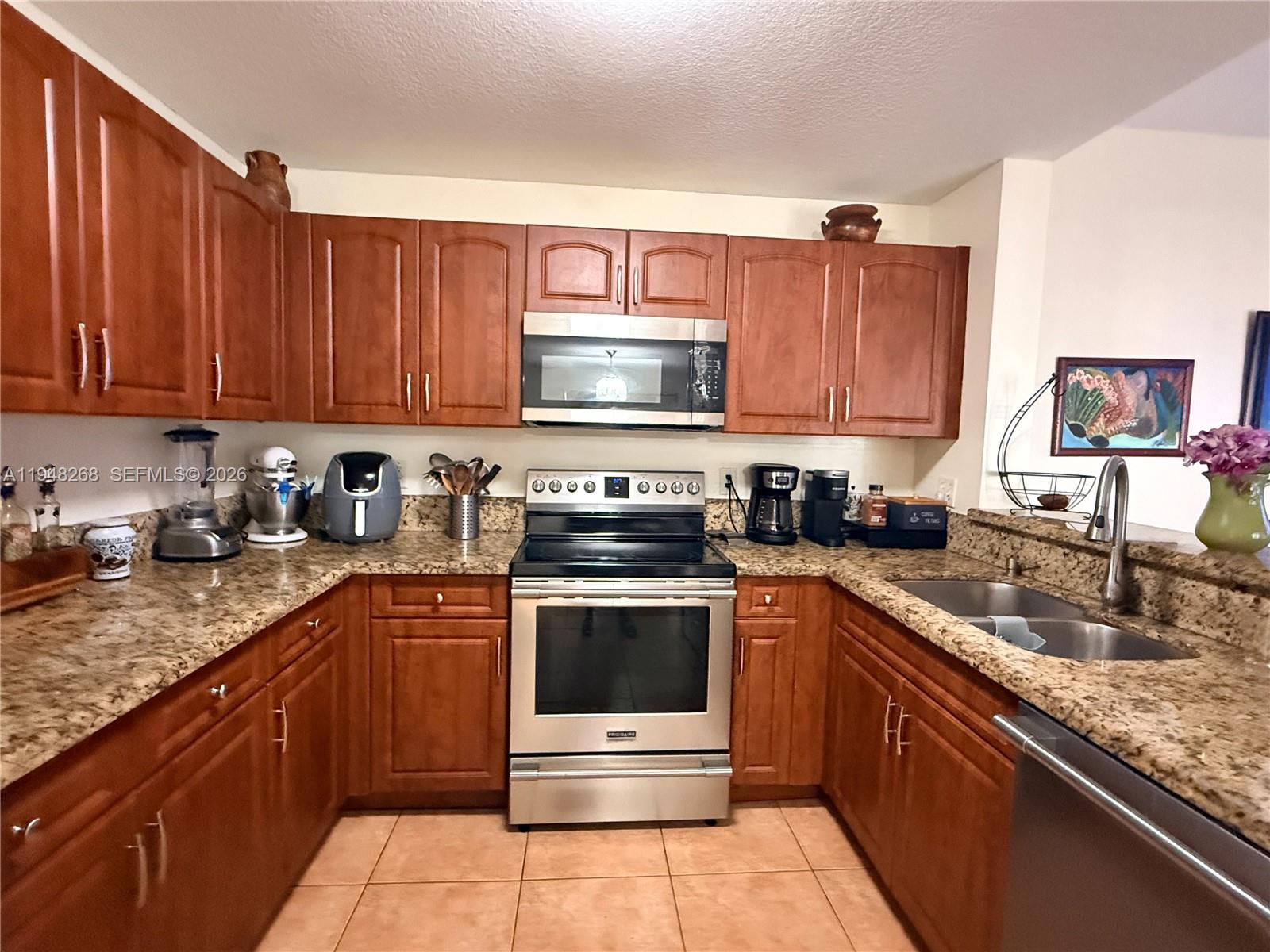 PRINCETONIAN ESTATES - Residential