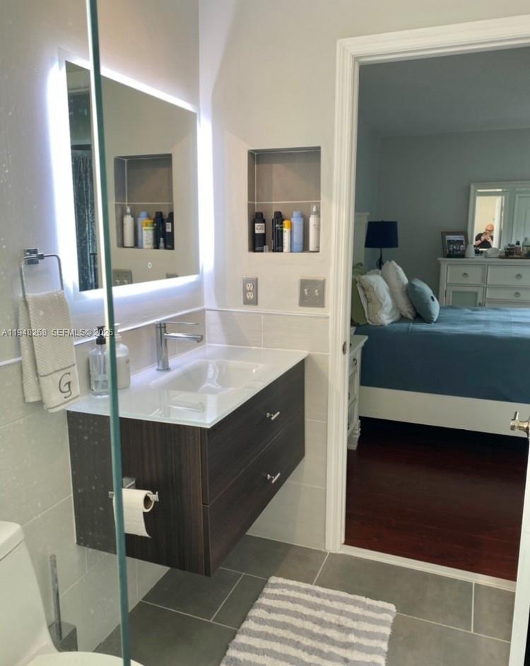 PRINCETONIAN ESTATES - Residential