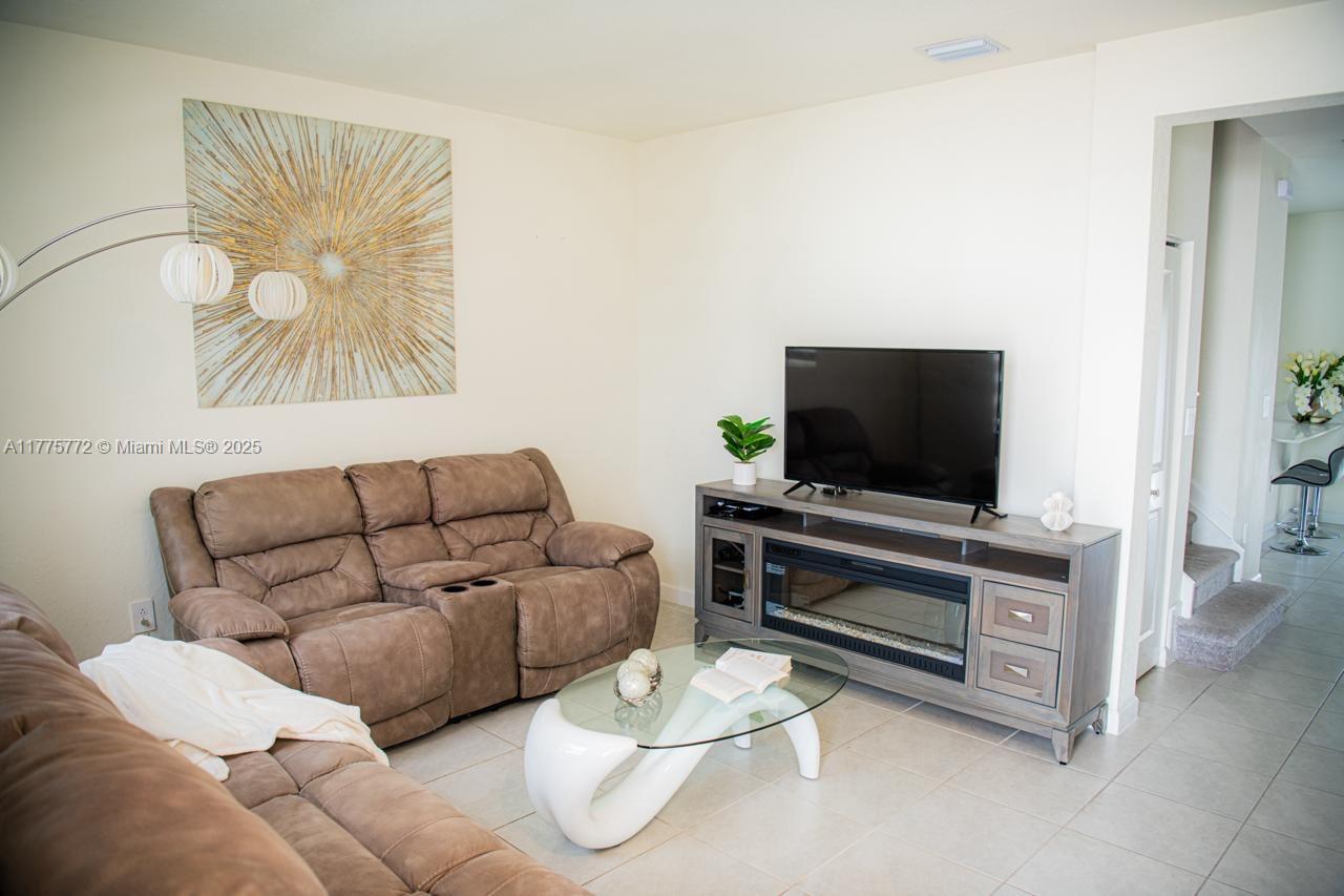 AQUABELLA NORTH - Residential